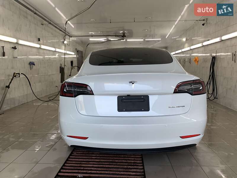 Седан Tesla Model 3 2021 в Новых Санжарах фото 11 Седан Tesla Model 3 2021 в Новых Санжарах