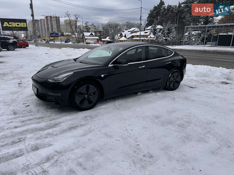 Седан Tesla Model 3 2018 в Киеве