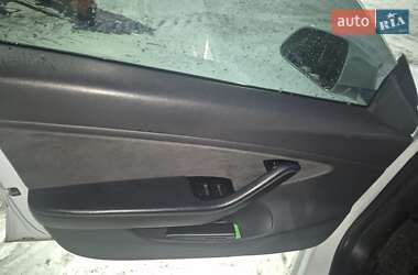 Седан Tesla Model 3 2019 в Кропивницком