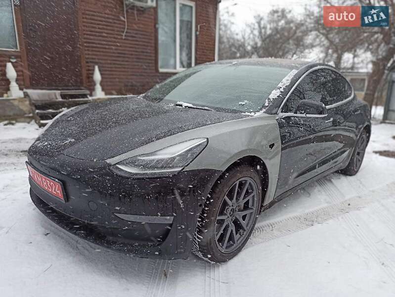 Седан Tesla Model 3 2018 в Киеве фото 13 Седан Tesla Model 3 2018 в Киеве