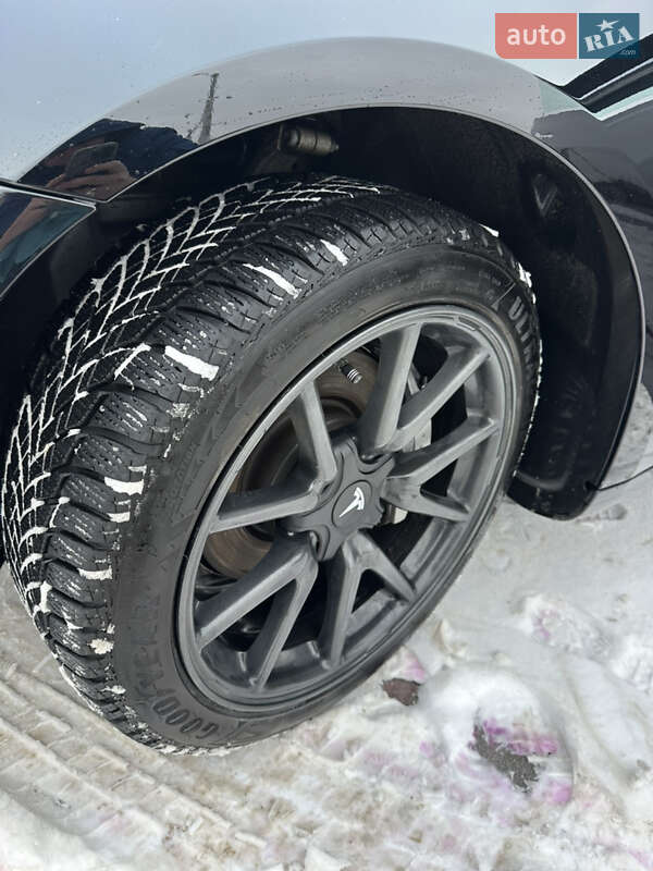 Седан Tesla Model 3 2019 в Киеве фото 27 Седан Tesla Model 3 2019 в Киеве