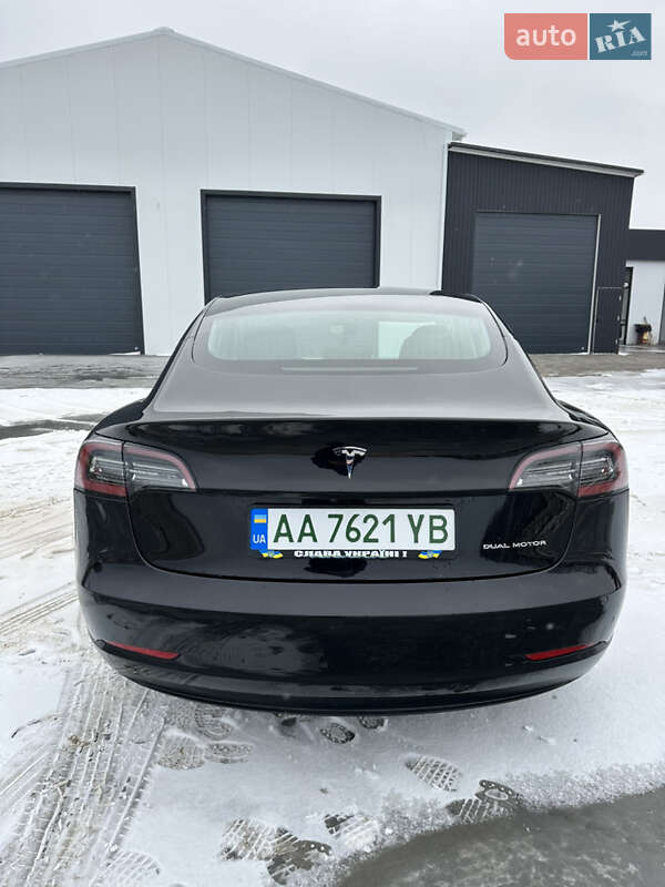 Седан Tesla Model 3 2019 в Киеве фото 37 Седан Tesla Model 3 2019 в Киеве