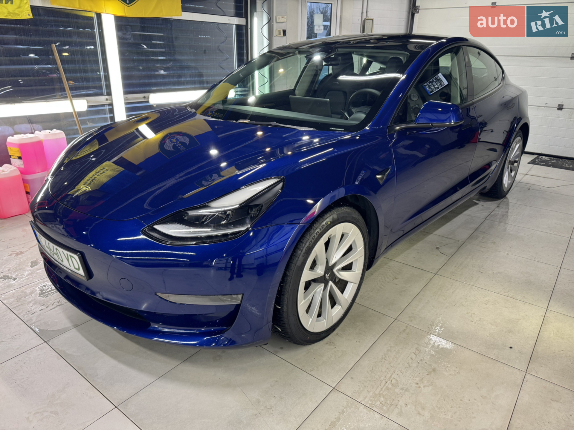 2022 Tesla Model 3 - фото 1