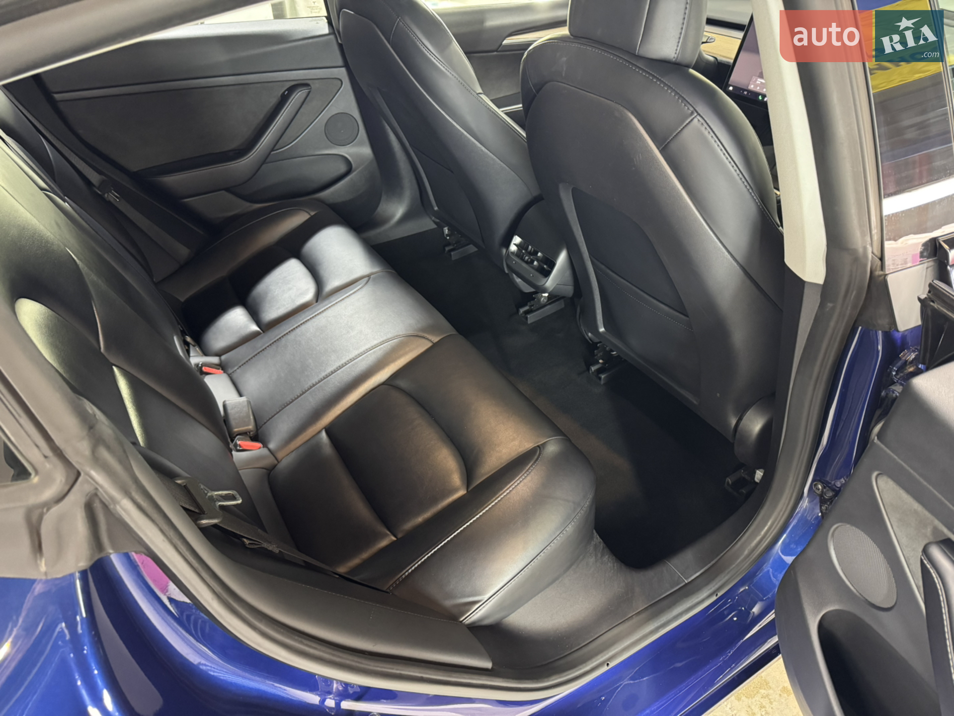 2022 Tesla Model 3 - мініатюра 8