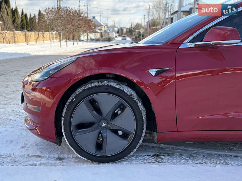 Седан Tesla Model 3 2020 в Киеве