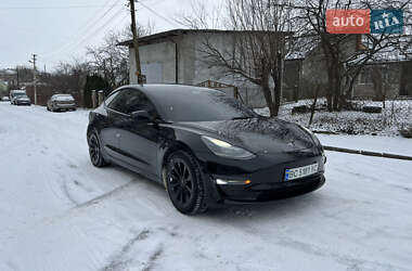 Седан Tesla Model 3 2022 в Самборе