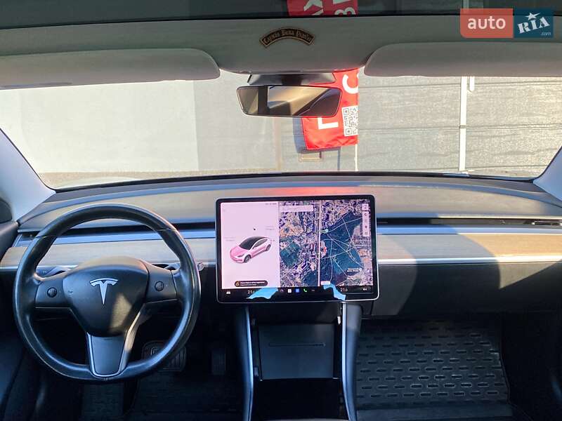 Седан Tesla Model 3 2019 в Киеве