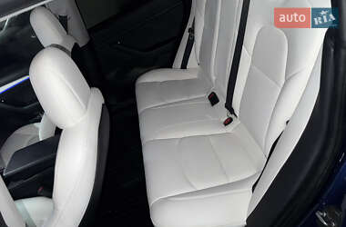 Седан Tesla Model 3 2021 в Киеве