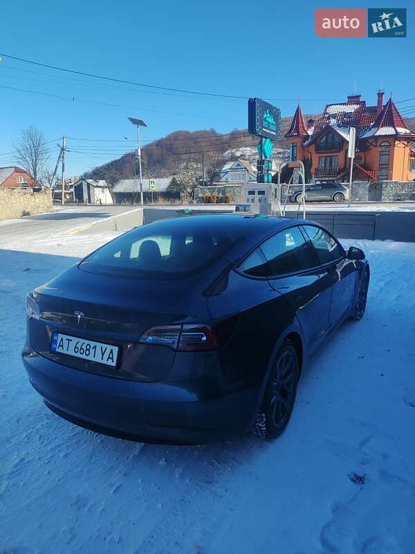 Седан Tesla Model 3 2021 в Ивано-Франковске