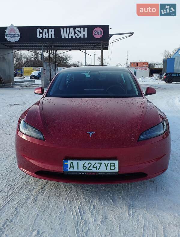 Седан Tesla Model 3 2024 в Барышевке