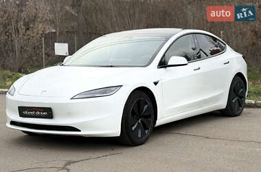 Седан Tesla Model 3 2024 в Николаеве