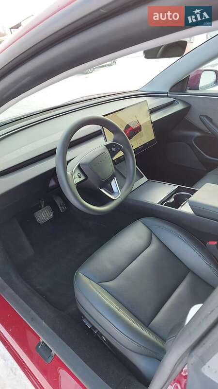 Седан Tesla Model 3 2024 в Барышевке