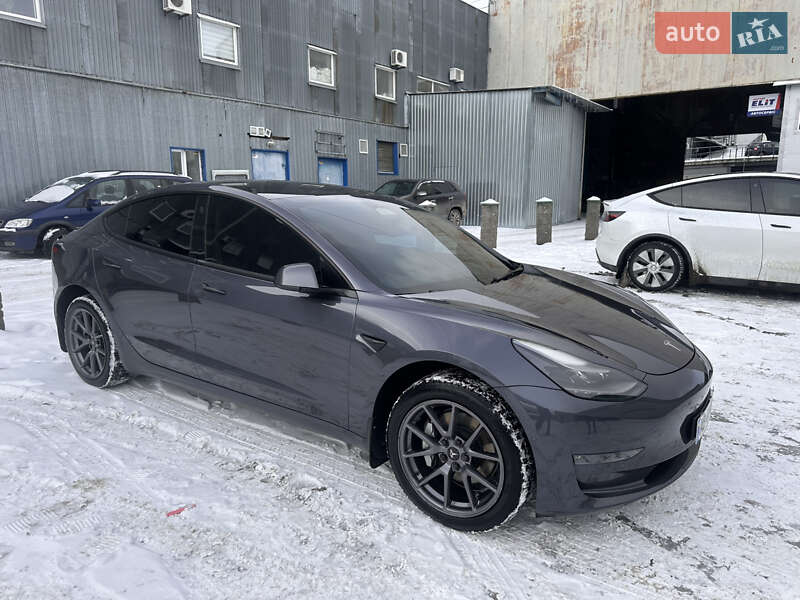 Седан Tesla Model 3 2022 в Вінниці