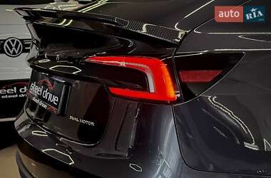 Седан Tesla Model 3 2024 в Николаеве