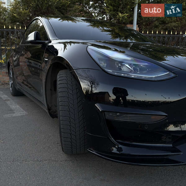 Седан Tesla Model 3 2022 в Києві
