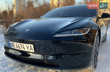Седан Tesla Model 3 2024 в Днепре