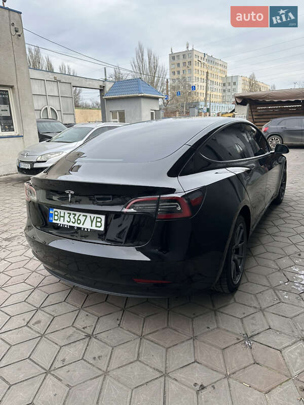Седан Tesla Model 3 2023 в Одесі