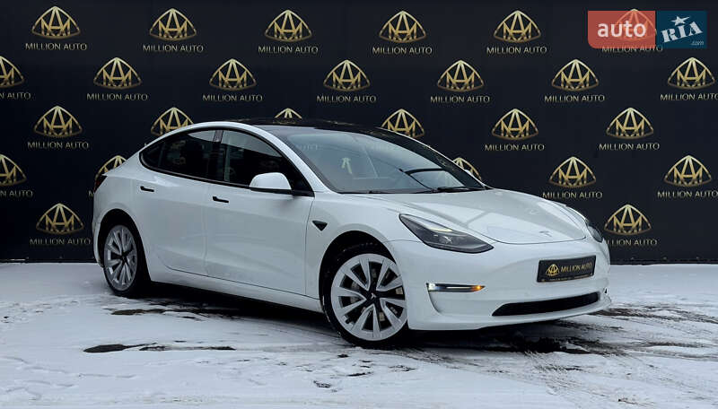 Tesla Model 3 2022