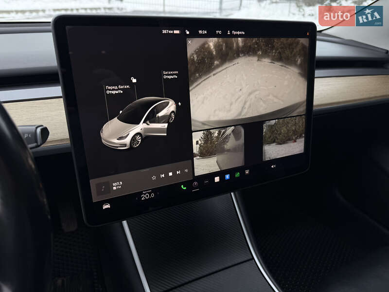 Седан Tesla Model 3 2018 в Житомирі