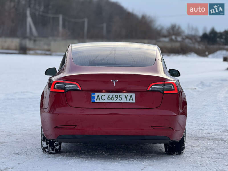 Седан Tesla Model 3 2019 в Луцке