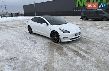 Седан Tesla Model 3 2020 в Киеве