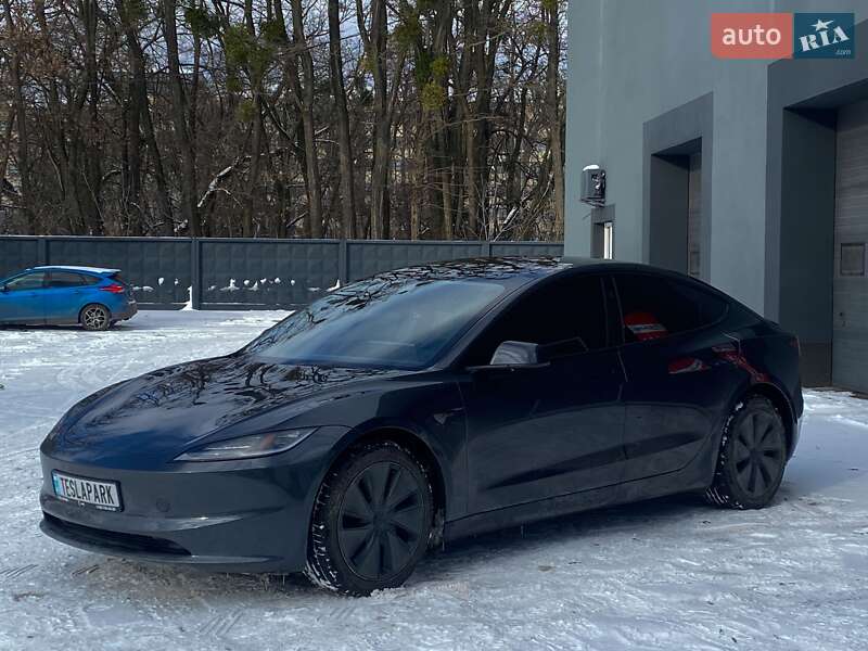 Седан Tesla Model 3 2024 в Киеве