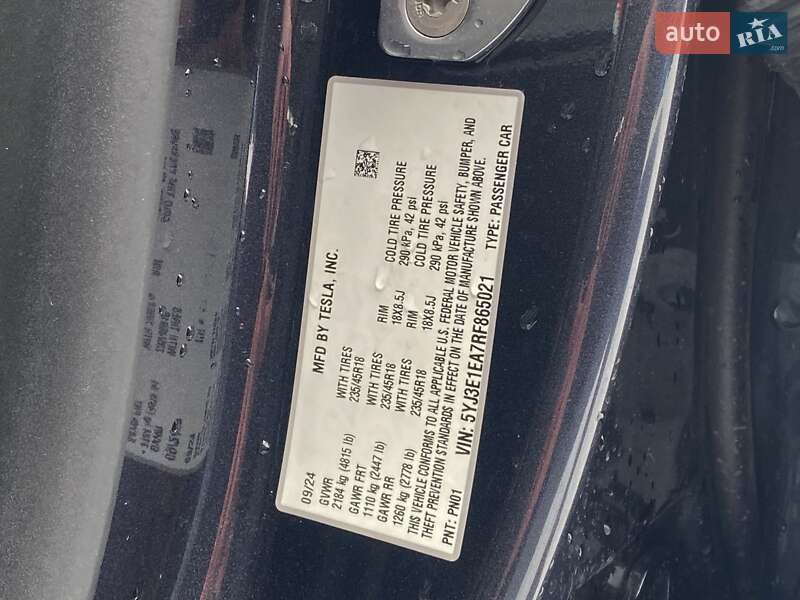 Седан Tesla Model 3 2024 в Киеве