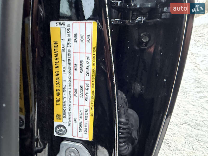 Седан Tesla Model 3 2023 в Киеве