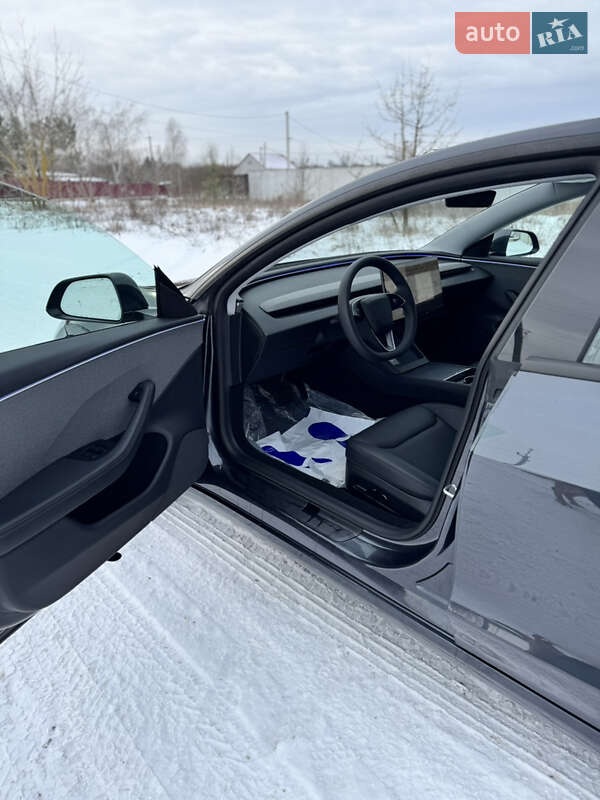 Седан Tesla Model 3 2024 в Костополе