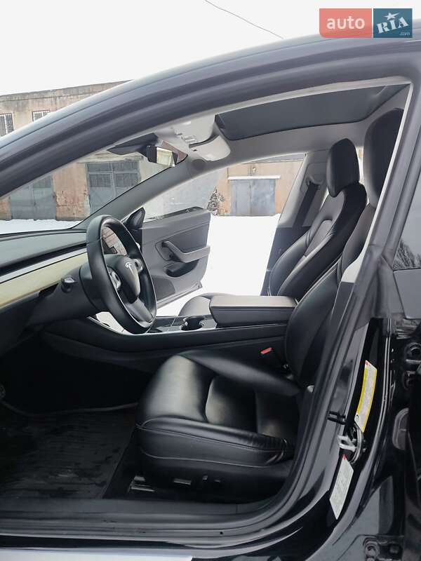 Седан Tesla Model 3 2018 в Днепре