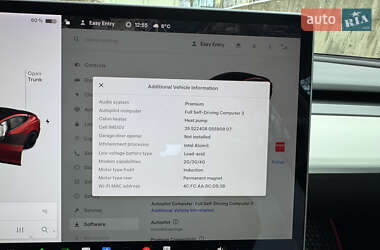 Седан Tesla Model 3 2021 в Львові