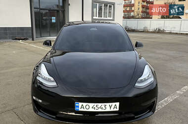 Седан Tesla Model 3 2020 в Ужгороде