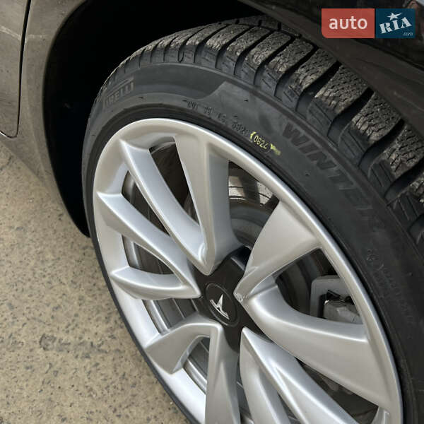 Седан Tesla Model 3 2020 в Ужгороде фото 15 Седан Tesla Model 3 2020 в Ужгороде