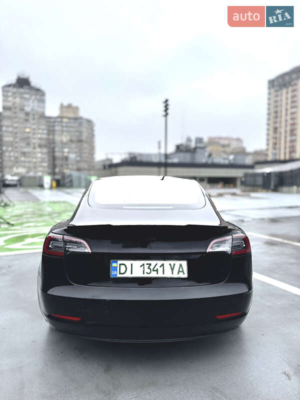 Седан Tesla Model 3 2018 в Ірпені