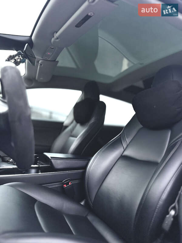 Седан Tesla Model 3 2018 в Ірпені