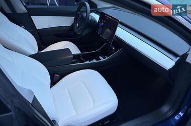 Седан Tesla Model 3 2020 в Одессе