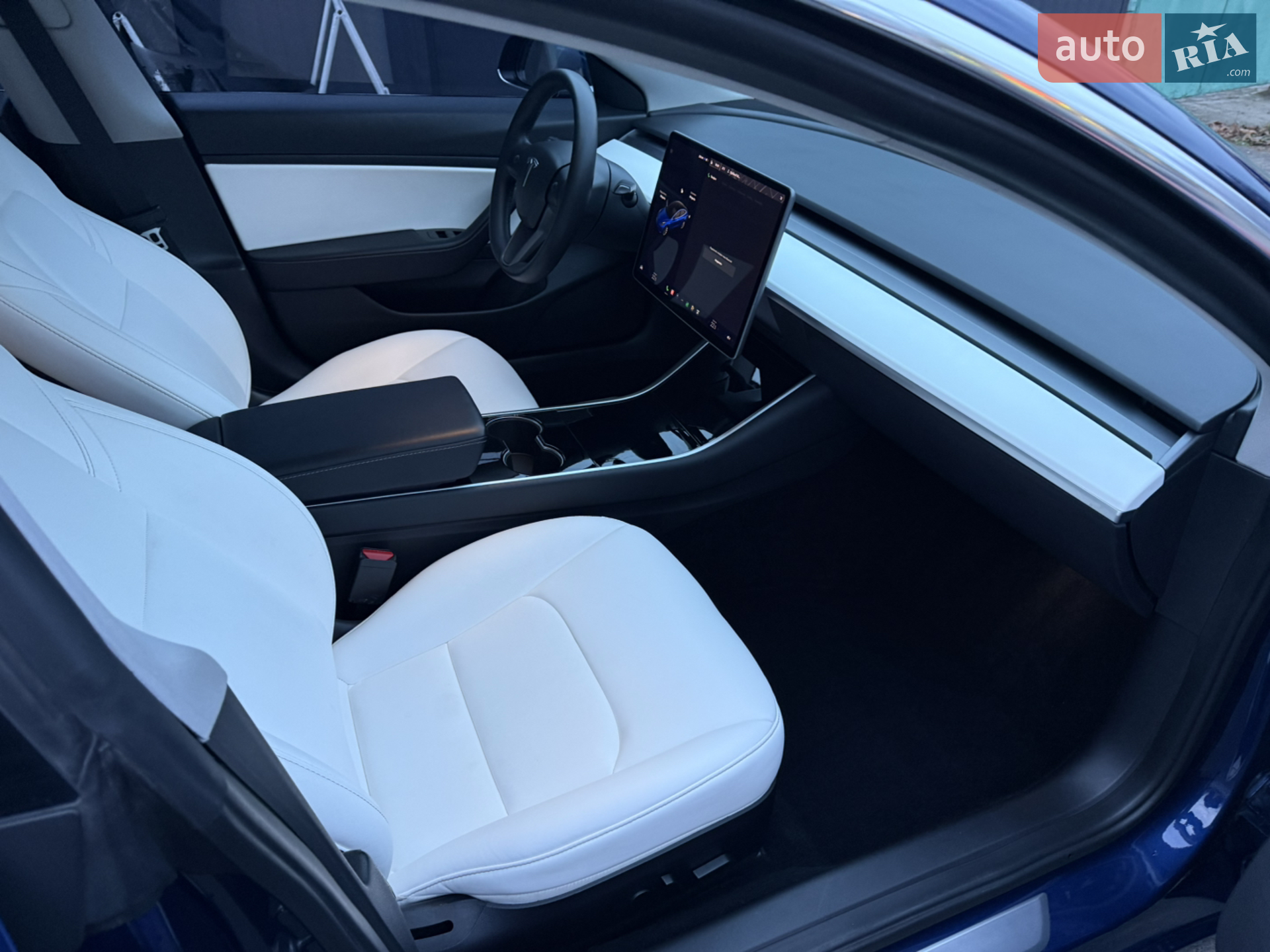 2020 Tesla Model 3 - мініатюра 3