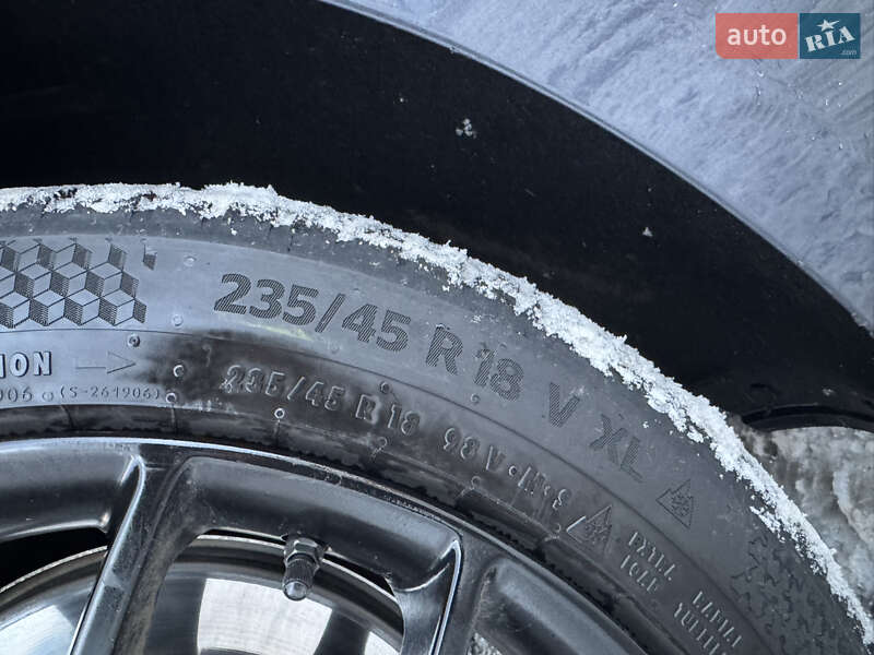 Седан Tesla Model 3 2021 в Луцке