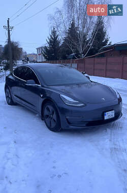 Седан Tesla Model 3 2018 в Броварах
