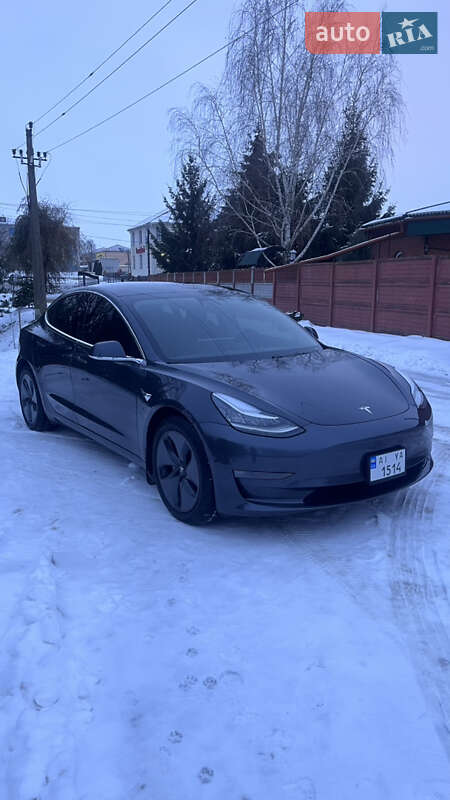 Седан Tesla Model 3 2018 в Броварах