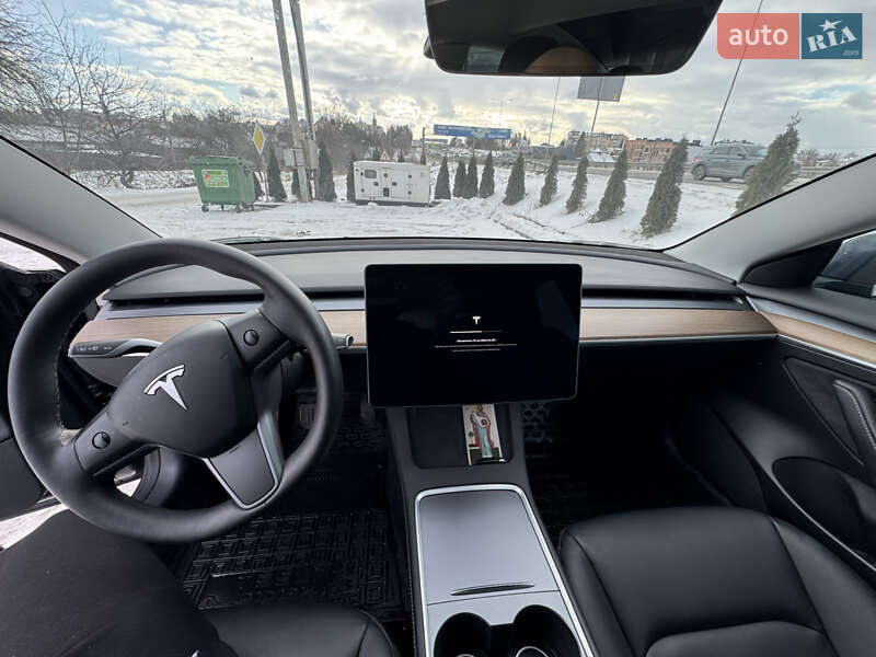 Седан Tesla Model 3 2022 в Львові