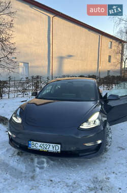 Седан Tesla Model 3 2023 в Львові