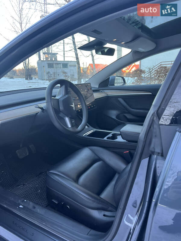 Седан Tesla Model 3 2023 в Львові фото 16 Седан Tesla Model 3 2023 в Львові