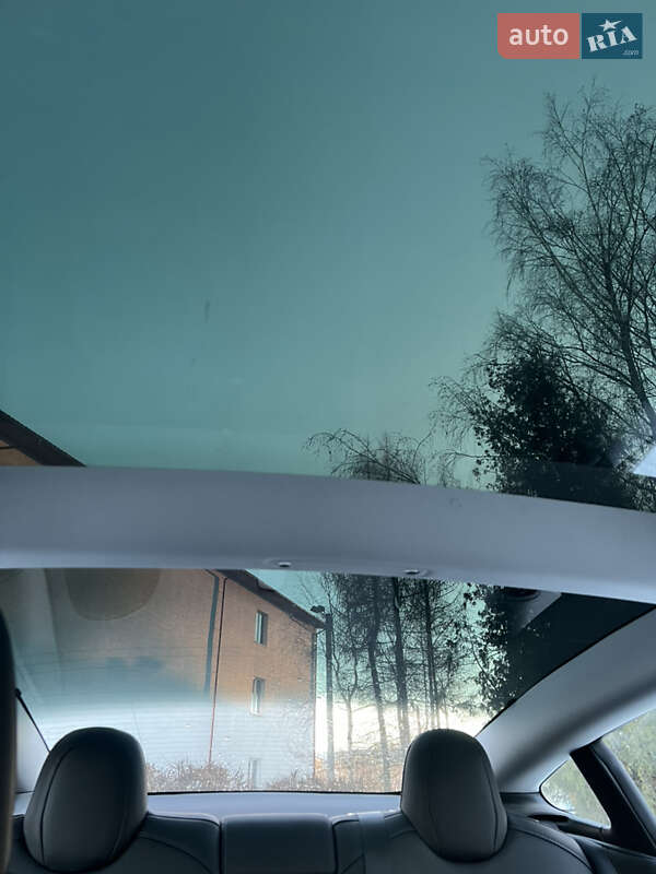 Седан Tesla Model 3 2023 в Львові фото 38 Седан Tesla Model 3 2023 в Львові