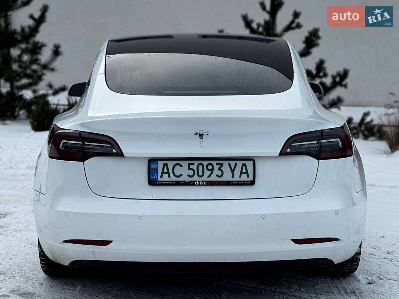 Седан Tesla Model 3 2020 в Луцьку фото 5 Седан Tesla Model 3 2020 в Луцьку