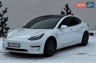 Седан Tesla Model 3 2020 в Луцке