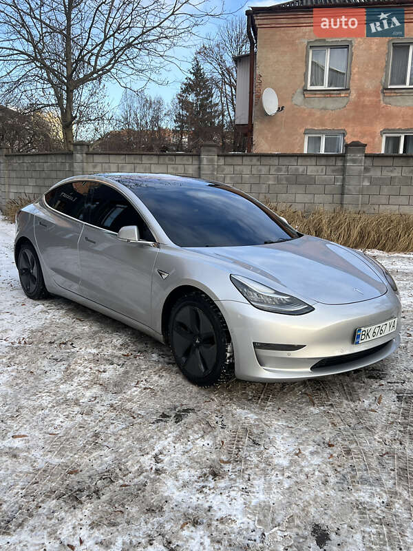 Седан Tesla Model 3 2018 в Рівному фото 3 Седан Tesla Model 3 2018 в Рівному