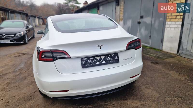 Седан Tesla Model 3 2020 в Києві фото 37 Седан Tesla Model 3 2020 в Києві
