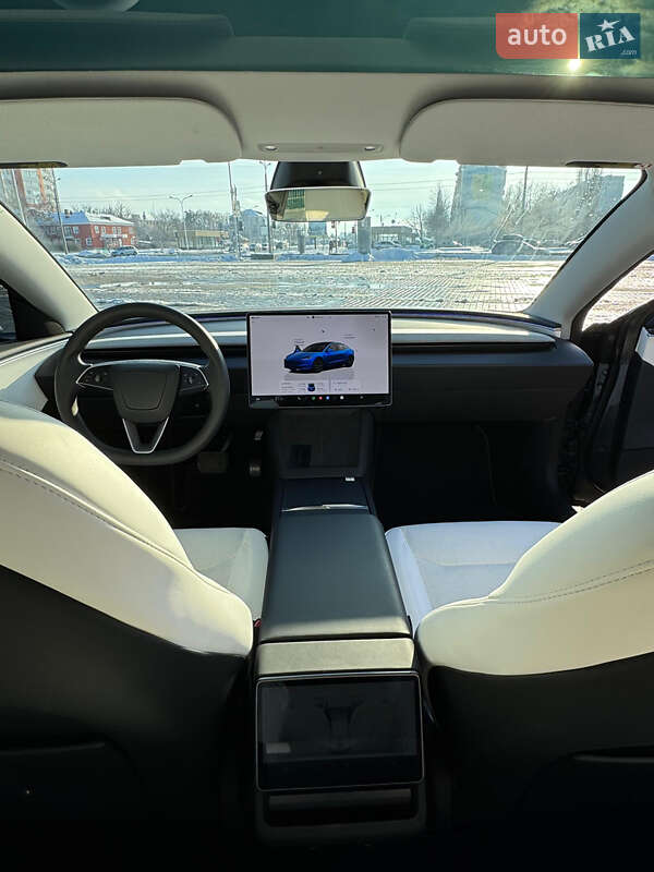 Седан Tesla Model 3 2025 в Харкові фото 12 Седан Tesla Model 3 2025 в Харкові