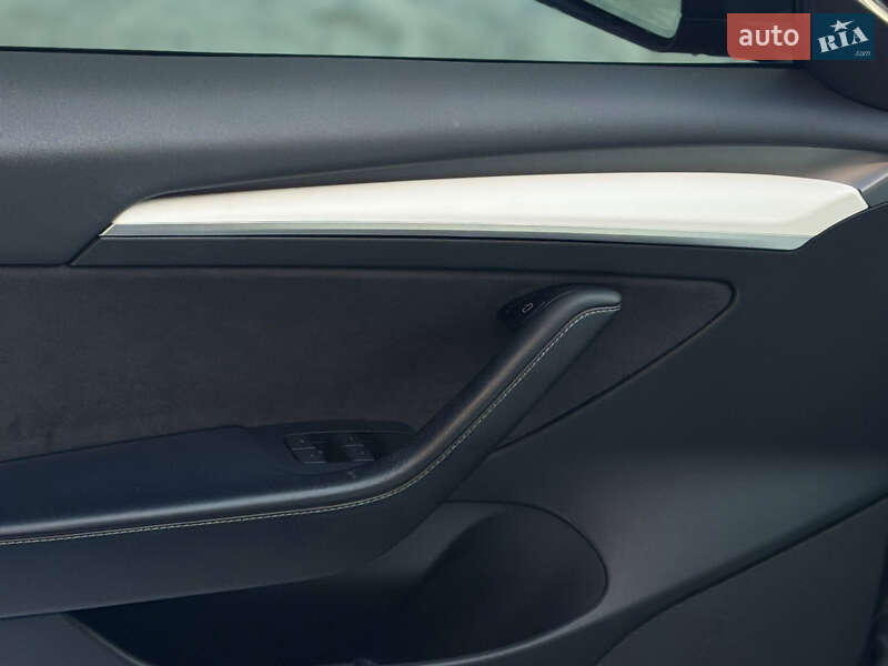 Седан Tesla Model 3 2022 в Харькове